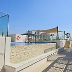 Peaceful Studio Flat That Sleeps 2 In Jumeirah Village Circle